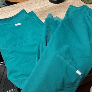 Figs hunter green scrub set